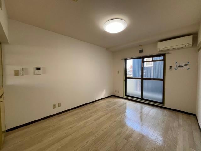  アイリスまこと