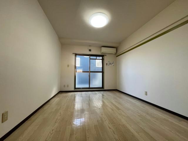  アイリスまこと