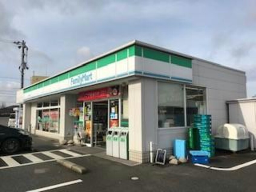 ファミリーマート富山五福店(コンビニ)まで500m アンジュM