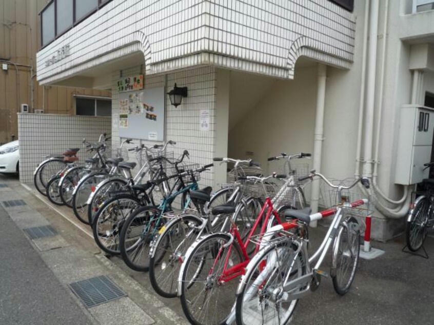 駐輪場 コタージュ五番館