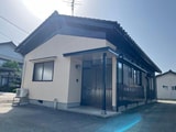 林貸家（左）