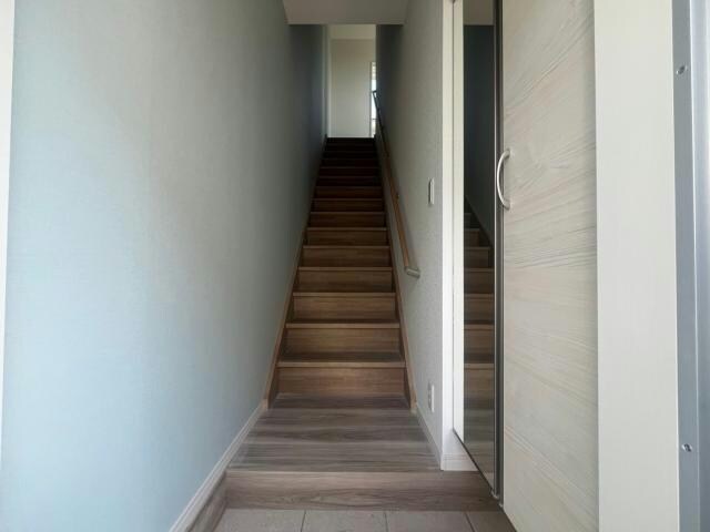 階段 アクア五福6区