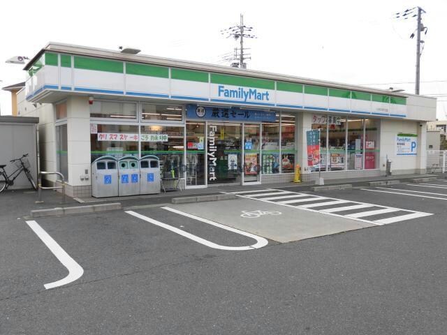 ファミリーマート八日市ひばり丘店(コンビニ)まで386m メゾンド青葉