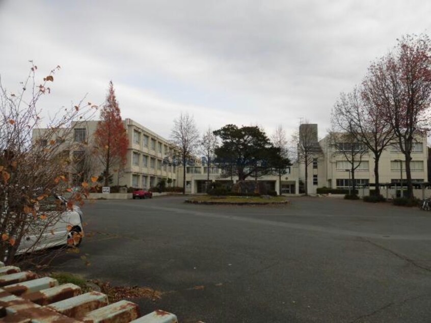 東近江市立聖徳中学校(中学校/中等教育学校)まで1526m メゾングリンピア