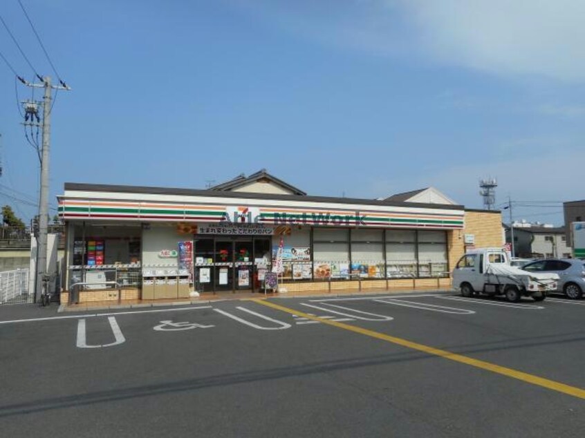 セブンイレブン八日市東浜町店(コンビニ)まで586m 建部日吉南アパート