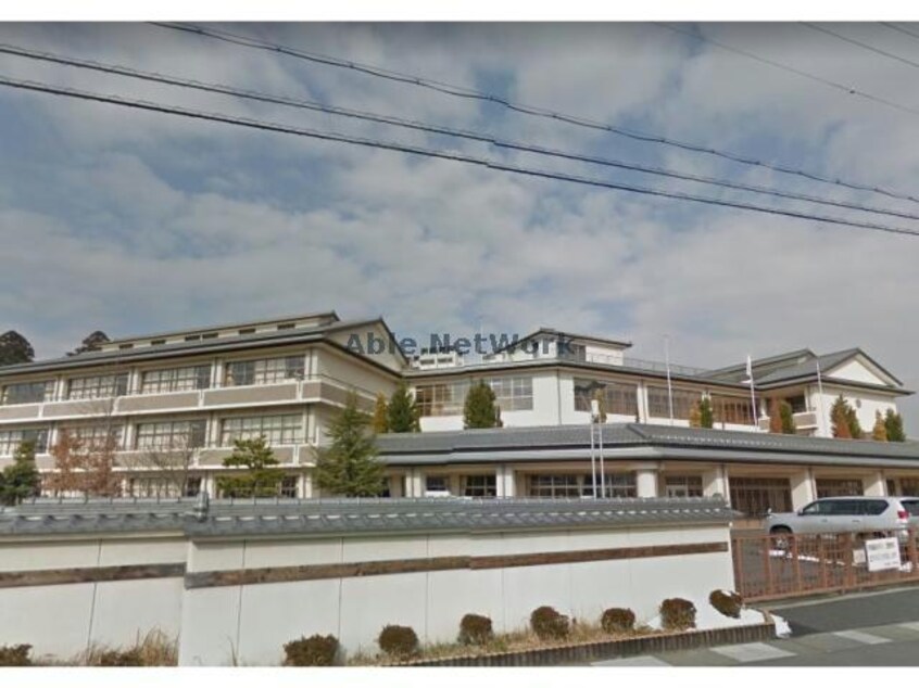 東近江市立五個荘小学校(小学校)まで1087m フォルテ