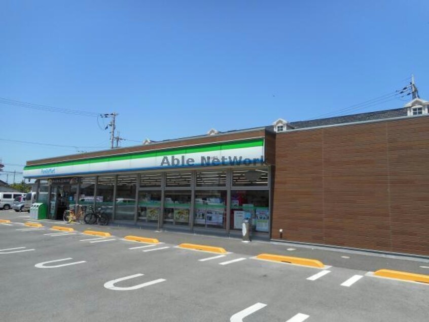 ファミリーマート八日市東沖野店(コンビニ)まで998m プラシード沖野