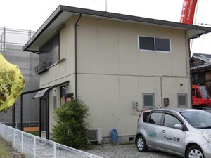 愛荘長野２貸家