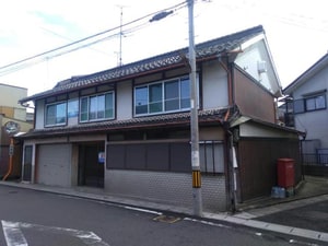 八日市清水1丁目貸家