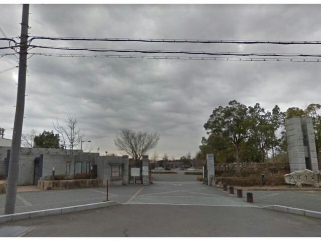 ひばり公園(公園)まで2695m 鯰江町貸事務所・貸倉庫