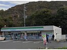 ファミリーマート野洲入町店(コンビニ)まで1949m jumeaux（ジュモー）