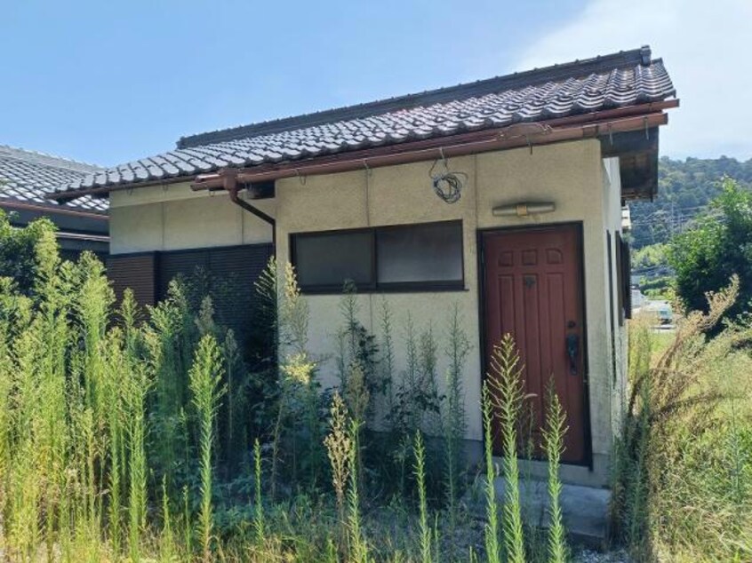  安土町石寺貸家