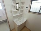  安土町石寺貸家
