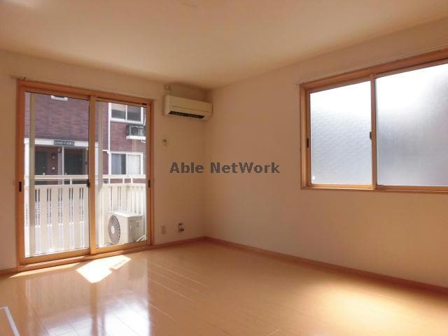  ロイヤルガーデン貝津　B棟