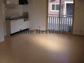  ロイヤルガーデン貝津　B棟