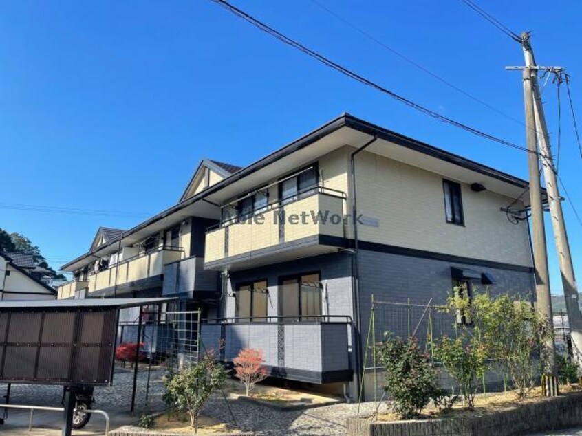  ロイヤルガーデン白岩　A棟