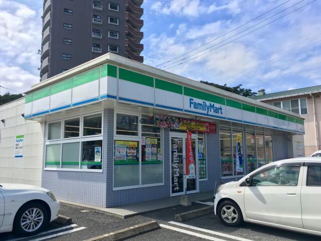 ファミリーマート諫早栄田店(コンビニ)まで1352m パルティール