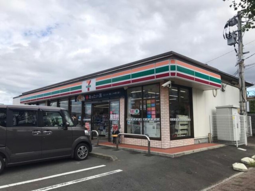 セブンイレブン諫早多良見町店(コンビニ)まで562m ユニメント喜々津