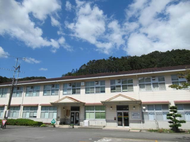 長崎市役所東長崎地域センター古賀地区事務所(役所)まで598m 長崎県営バス(長崎市)/古賀 徒歩4分 2階 築21年