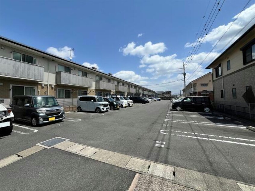  ラルーチェ幸　B棟