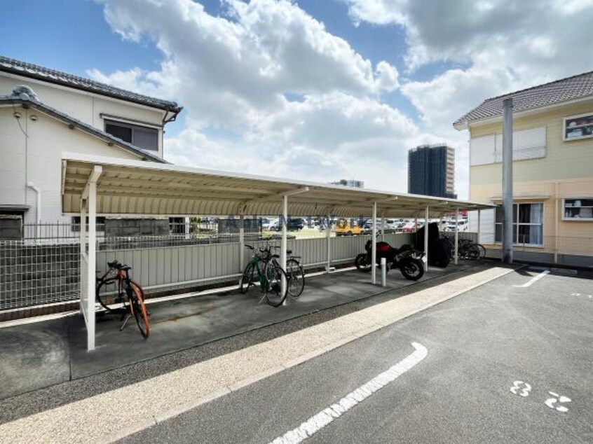  ラルーチェ幸　B棟