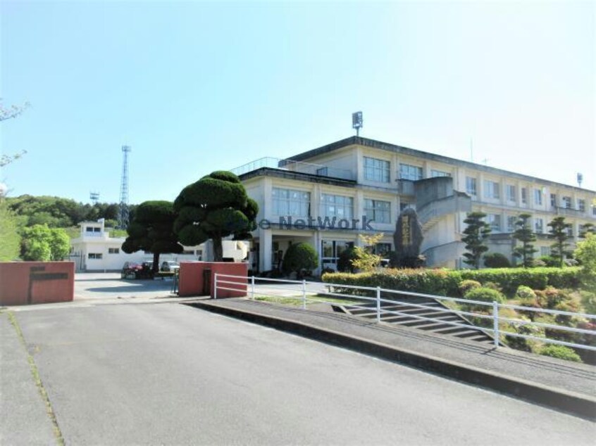 諫早市立みはる台小学校(小学校)まで930m エクリュＭ＆Ｋ