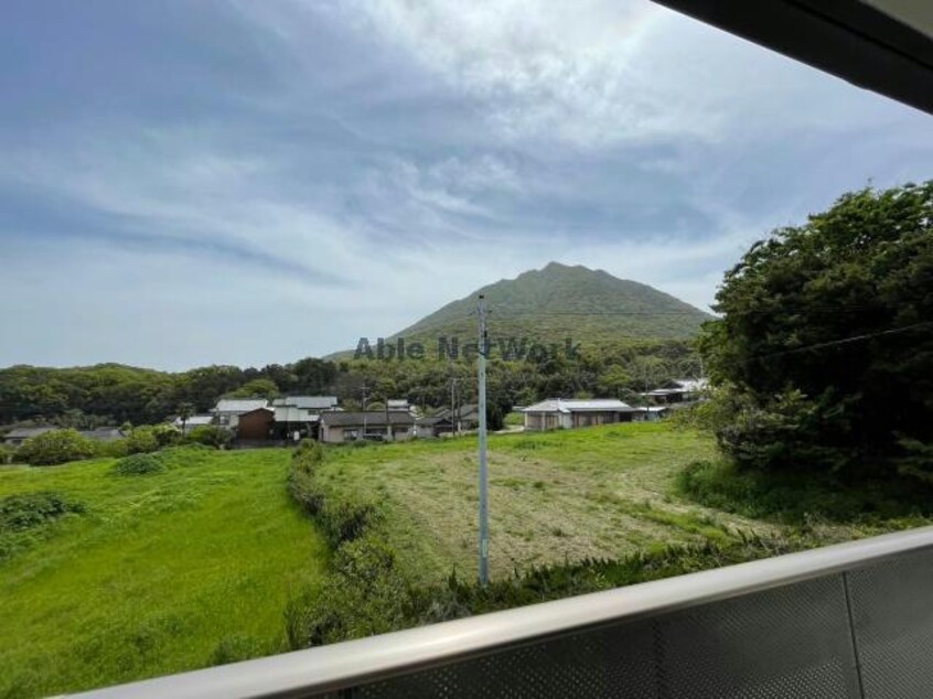  島原鉄道/霊丘公園体育館駅 車移動　7分3.3km 2階 築20年