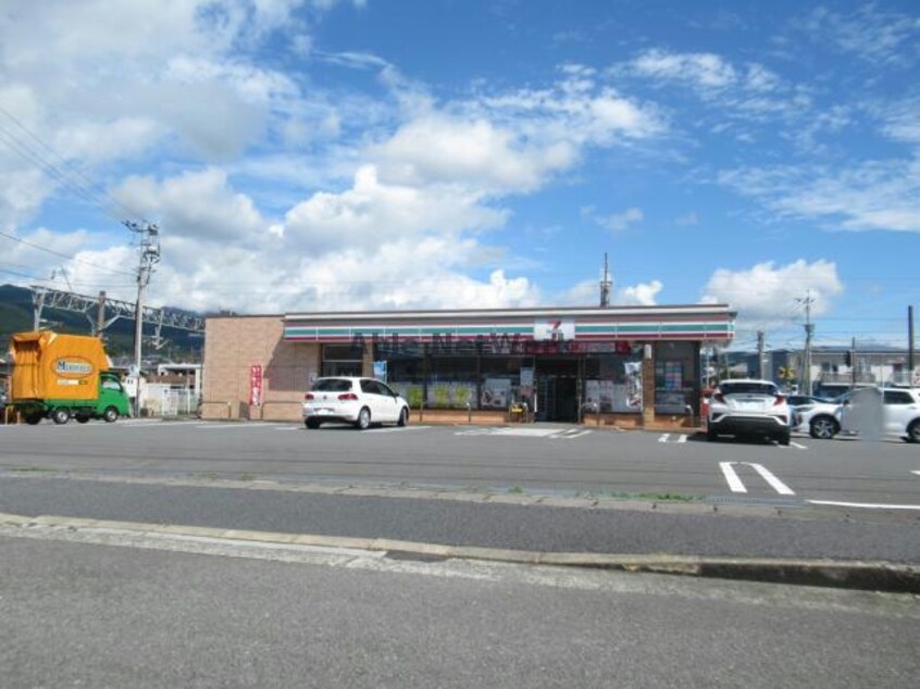 セブンイレブン高来湯江店(コンビニ)まで1084m 長崎本線/湯江駅 徒歩17分 1階 築13年