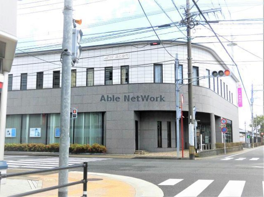 十八親和銀行諫早中央支店(銀行)まで490m 島原鉄道/本諫早駅 徒歩10分 2-3階 築17年