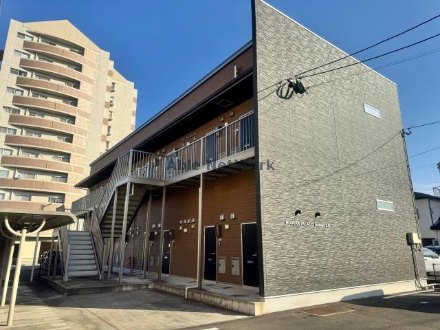  Modern Palazzo Isahaya S.R.