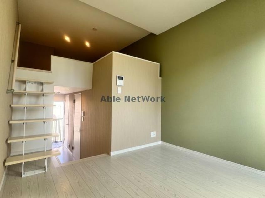  Modern Palazzo Isahaya S.R.