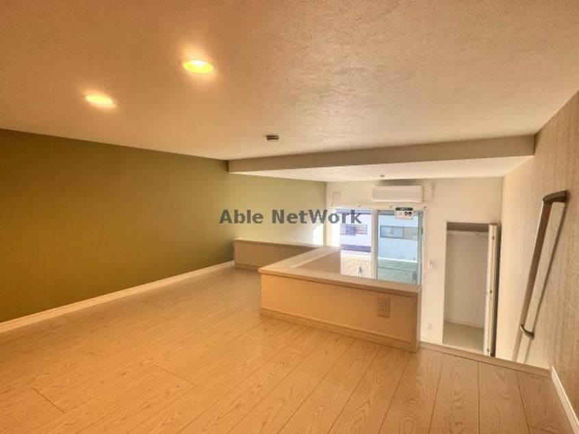  Modern Palazzo Isahaya S.R.