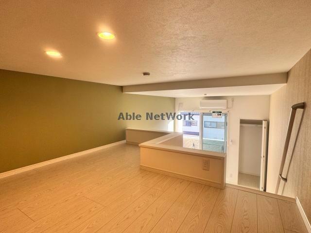  Modern Palazzo Isahaya S.R.