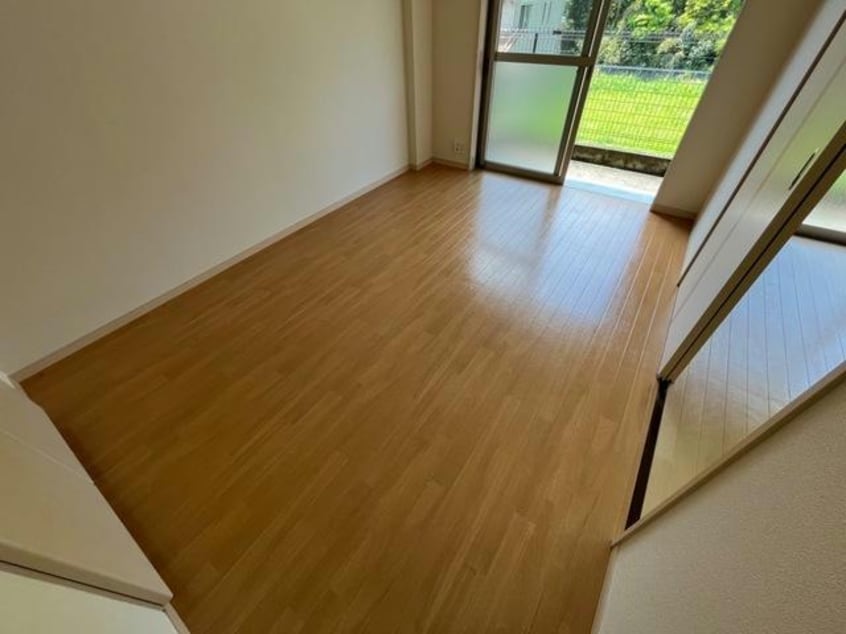  リバーサイド　ヴィラ