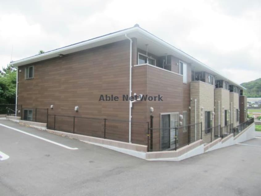  ファミーユ　エスパス　栄田　Ⅱ