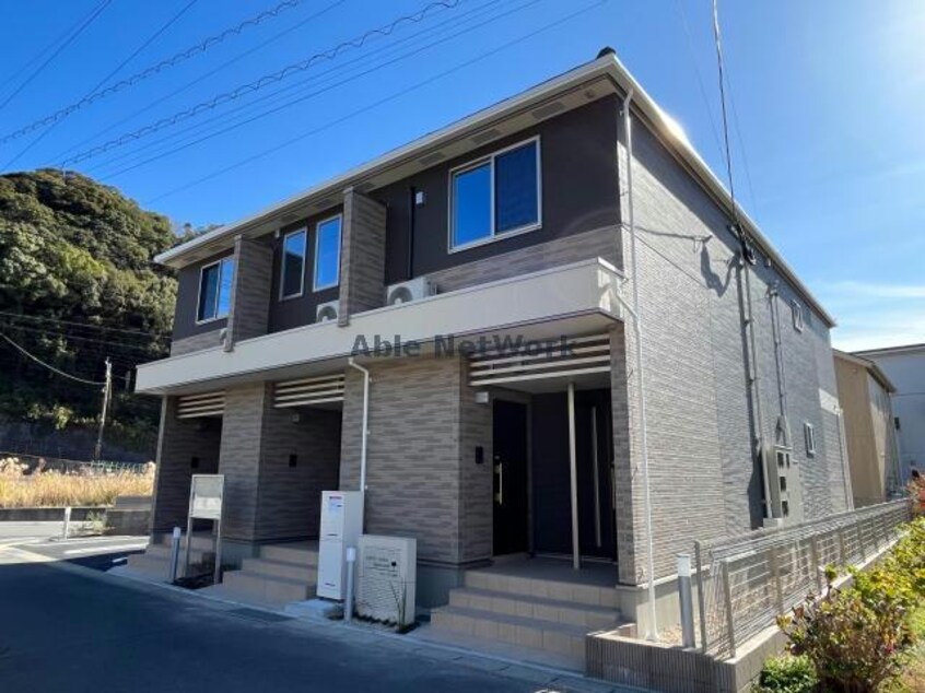  コンテ・ココ　東町