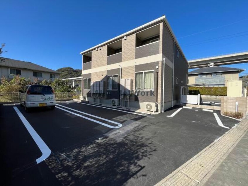  コンテ・ココ　東町