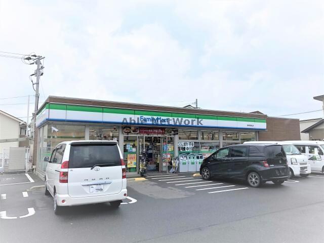 ファミリーマート諫早真津山店(コンビニ)まで568m MODERN PALAZZO 諫早Aube