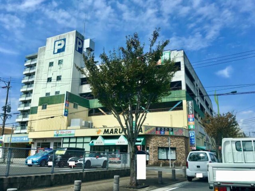 まるたか生鮮市場駅前店(スーパー)まで934m 長崎本線/諫早駅 徒歩10分 1-2階 築10年