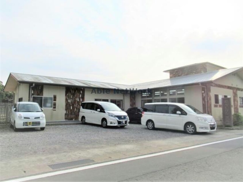 認定こども園どんぐりこども園(幼稚園/保育園)まで1585m フォーリーフ　サトウ