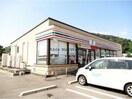 セブンイレブン諫早森山町店(コンビニ)まで2039m 島原鉄道/愛野駅 徒歩5分 1階 築7年