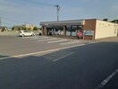 セブンイレブン島原城見町店(コンビニ)まで986m ビオルネⅡ