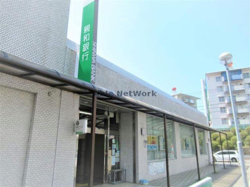 十八親和銀行西諫早中央支店(銀行)まで726m タウンハイツやました