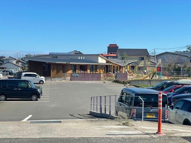 幼保連携型認定こども園ながたこども園(幼稚園/保育園)まで576m エミネント長田Ⅱ