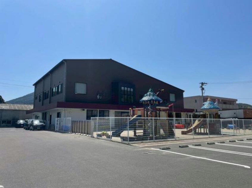 ききつルンビニーこども園(幼稚園/保育園)まで1463m ファミール・ヴィスタ