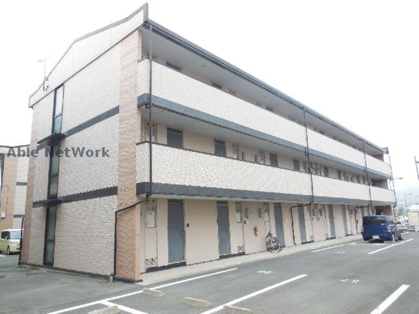  Pine Well駅前　A棟・B棟