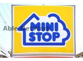 ミニストップ豊橋曙町店(コンビニ)まで379m パラッツォＪ＆Ｉ２１