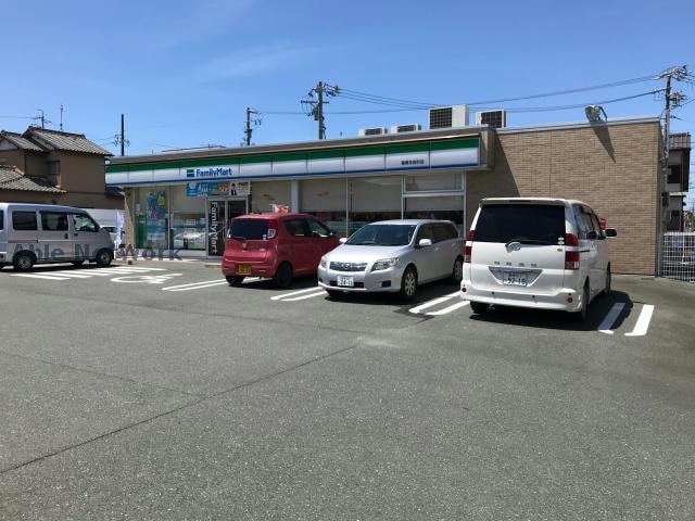 ファミリーマート豊橋花田町店(コンビニ)まで547m フォレストコート一番館