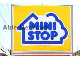 ミニストップ豊橋曙町店(コンビニ)まで484m シリアス彦坂
