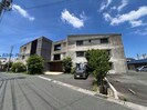 R．Courtの外観
